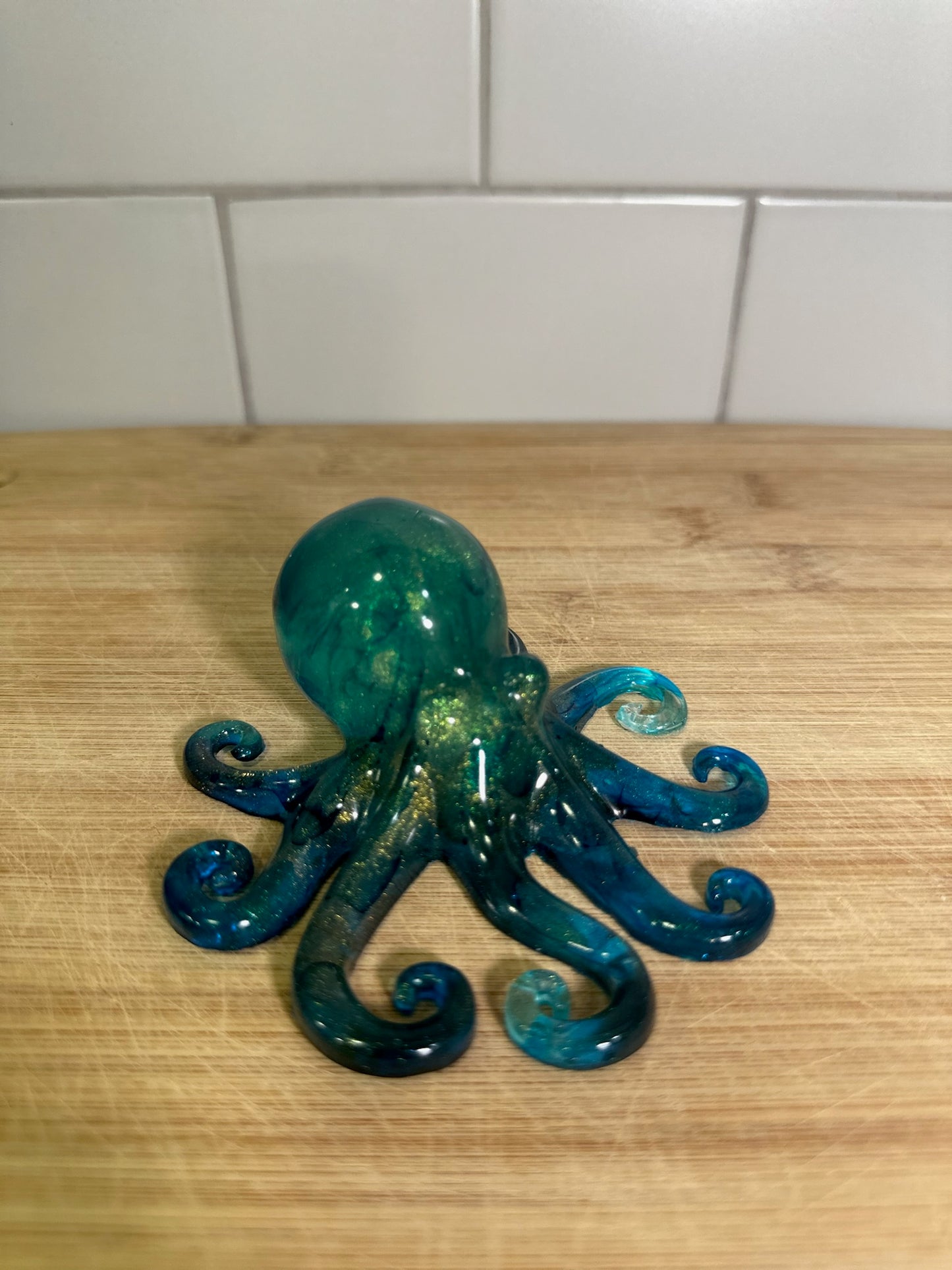 Octopus Ocean Night Light Handmade Resin Lamp with Nautical Charm | Aquarium-themed Decor | Sea Creature