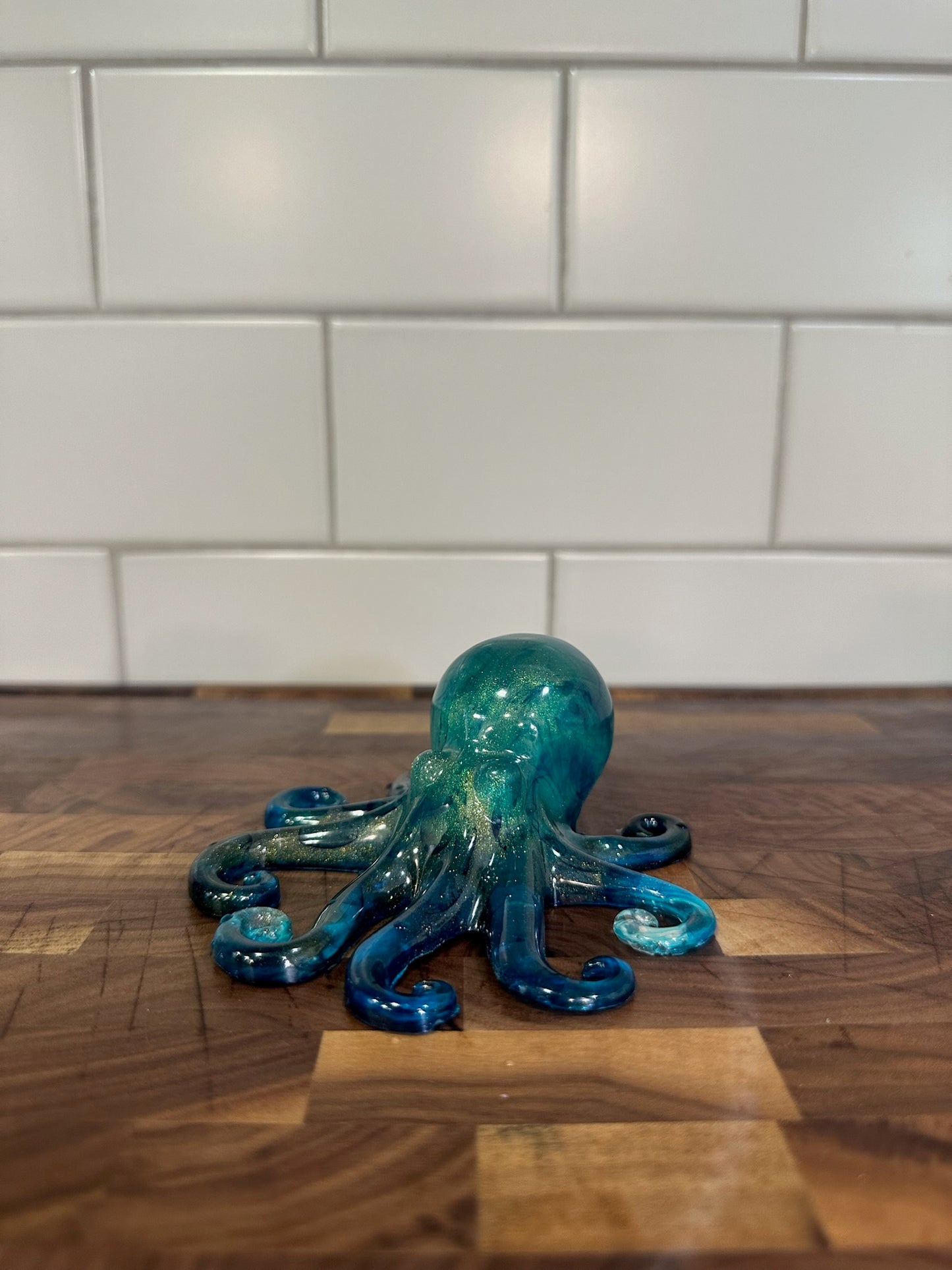 Octopus Ocean Night Light Handmade Resin Lamp with Nautical Charm | Aquarium-themed Decor | Sea Creature