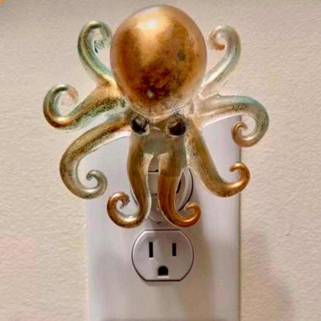 Octopus Ocean Night Light Handmade Resin Lamp with Nautical Charm | Aquarium-themed Decor | Sea Creature